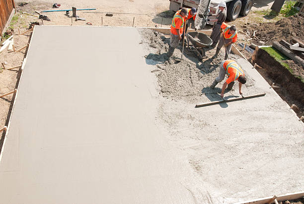 Best Concrete Retaining Walls in Negaunee, MI